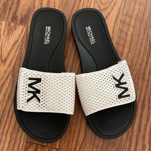 MK Michael Kors Slides Size 6M NWOT